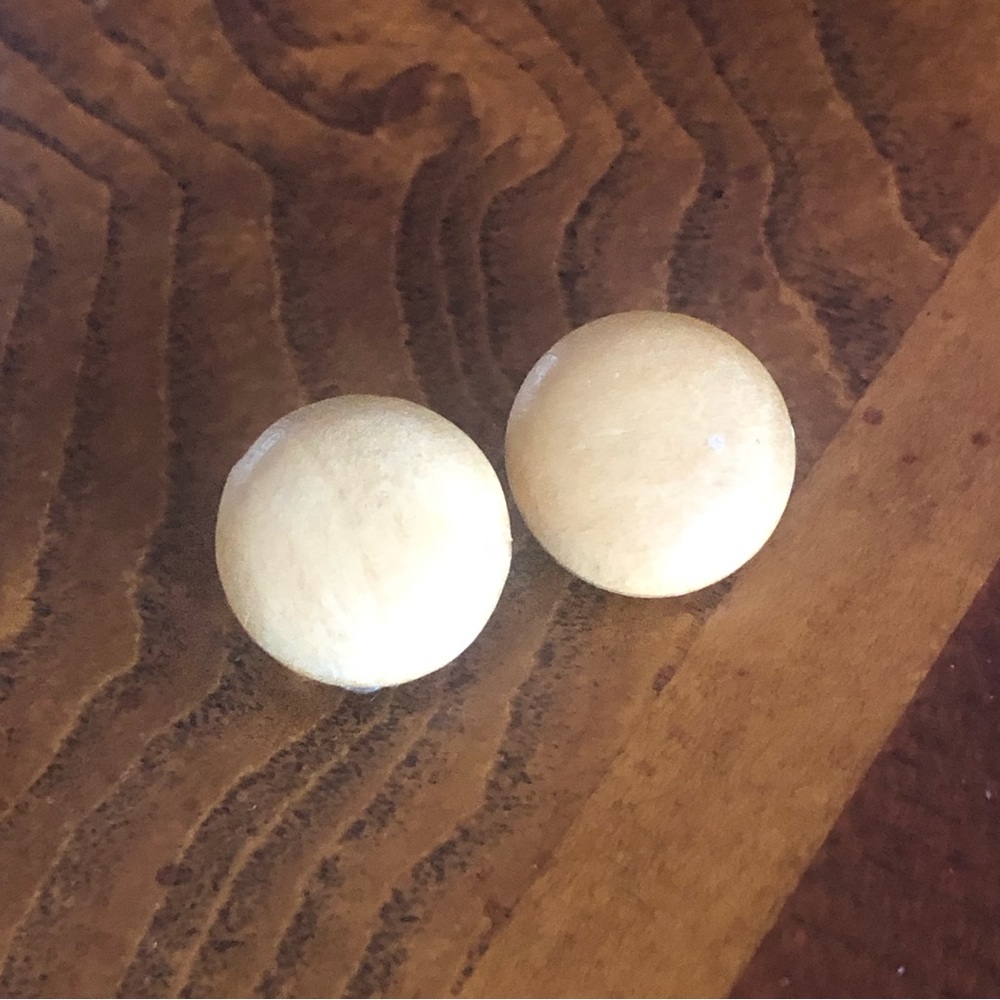 Vintage tan wood button disc clip on earrings